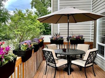 37 Crossing Bridge Court - Photo 2 of 12