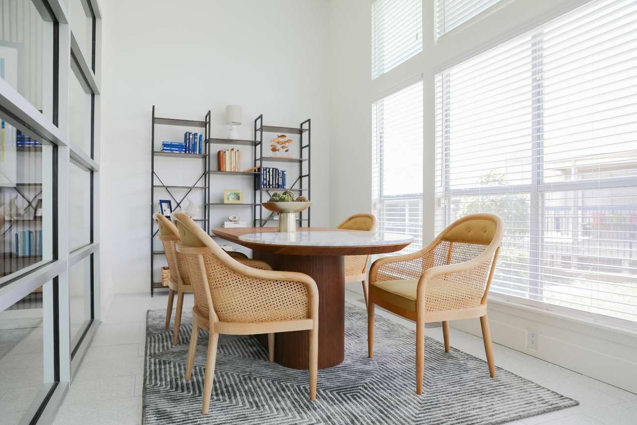 Aero White Rock - Photo 3 of 46