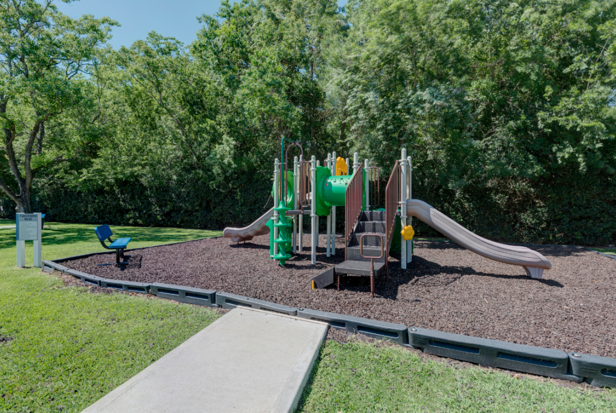 The Falls at Clear Lake - Photo 7 of 17