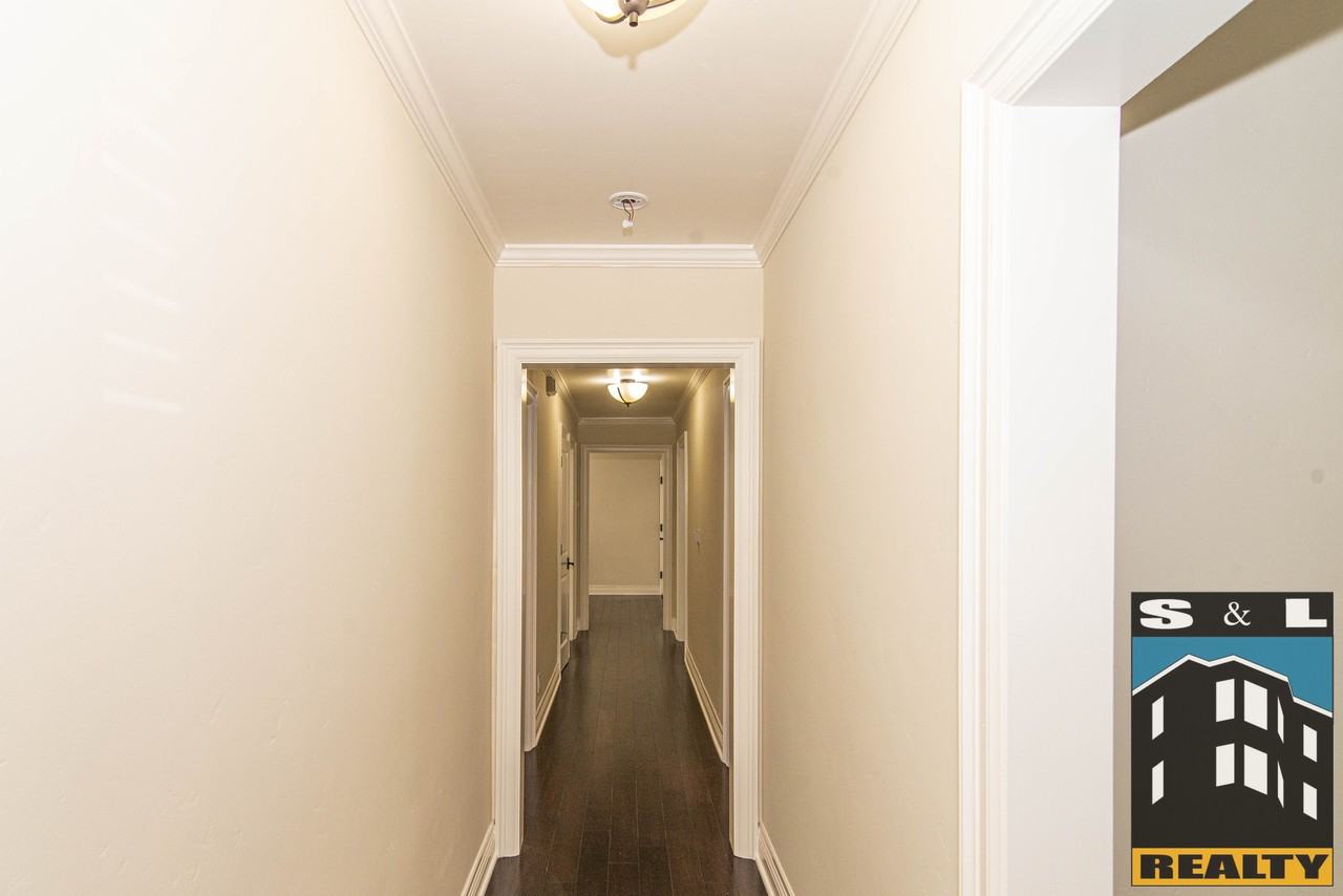 430 Webster Street - Photo 3 of 24