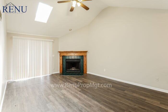 3515 Nw 71st Ter - Photo 3 of 17