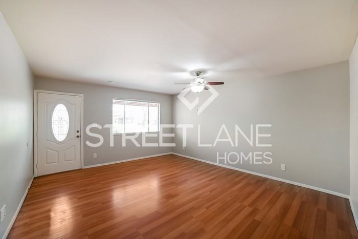 3745 W Las Palmaritas Dr - Photo 3 of 15