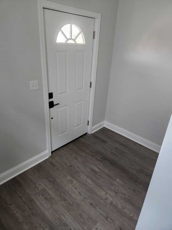 334 Tazewell Ave Se #A - Photo 3 of 18