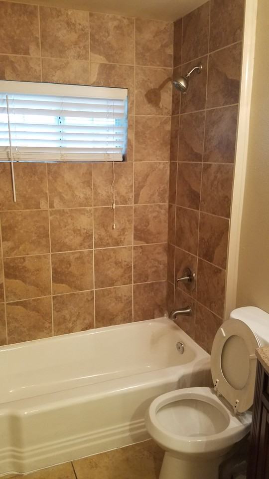 1820 Buena Vista St #NA - Photo 3 of 3