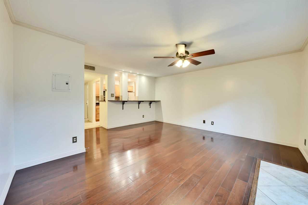 2122 Hancock Dr #1 - Photo 2 of 22