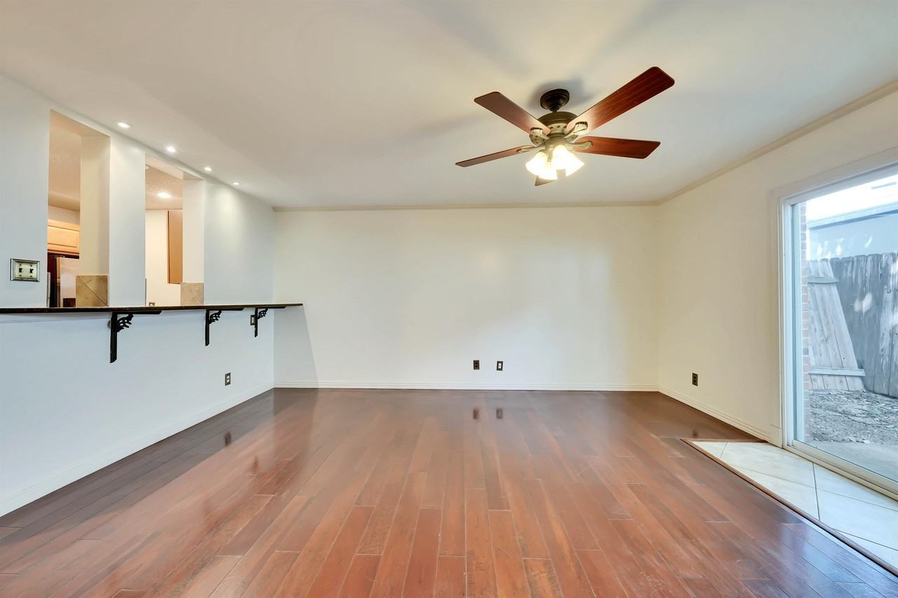 2122 Hancock Dr #1 - Photo 3 of 22