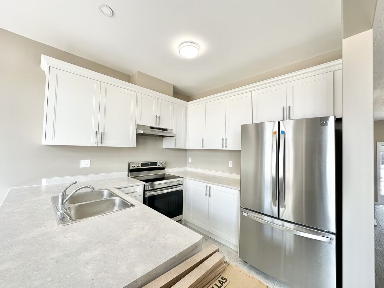 51 Copperhill Heights, Barrie, Ontario - Photo 2 of 16