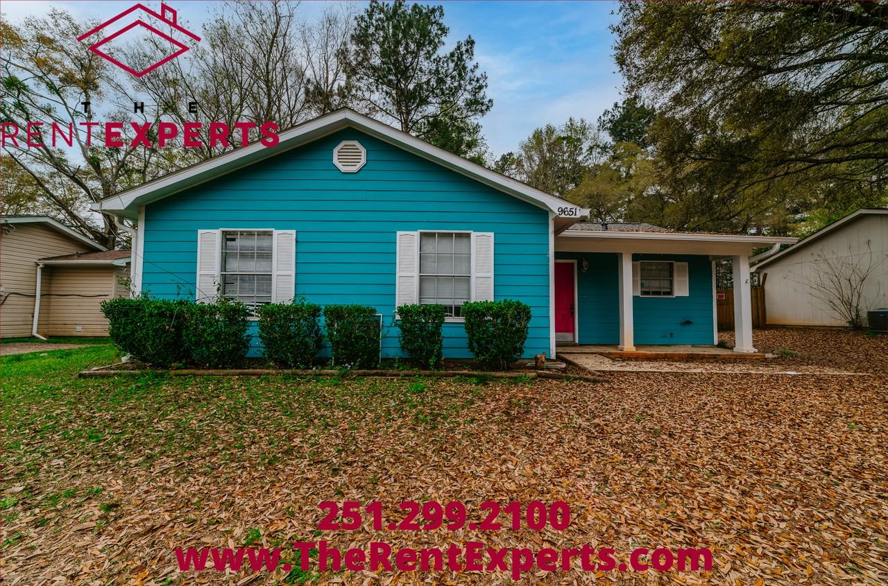 9651 Royal Woods Drive North - Photo 2 of 30