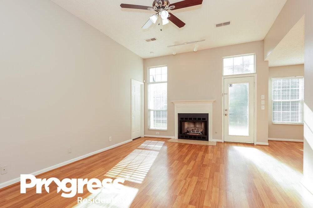 5820 Murphywood Xing - Photo 3 of 16