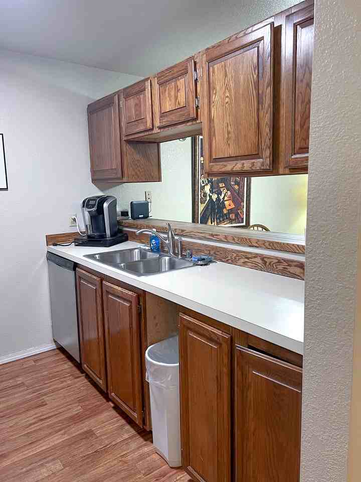 310 E 11th Ave #1 - Photo 5 of 16