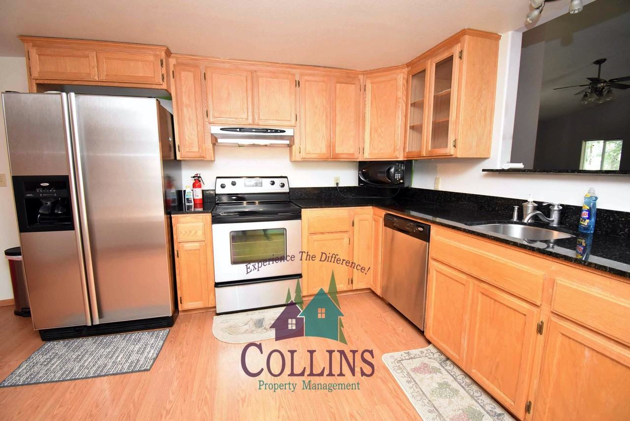 12999 Capitol Dr - Photo 5 of 18