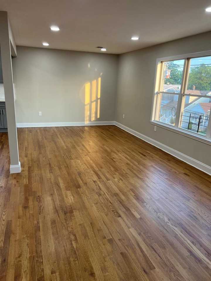 1547 Summit Ave #2 - Photo 2 of 26