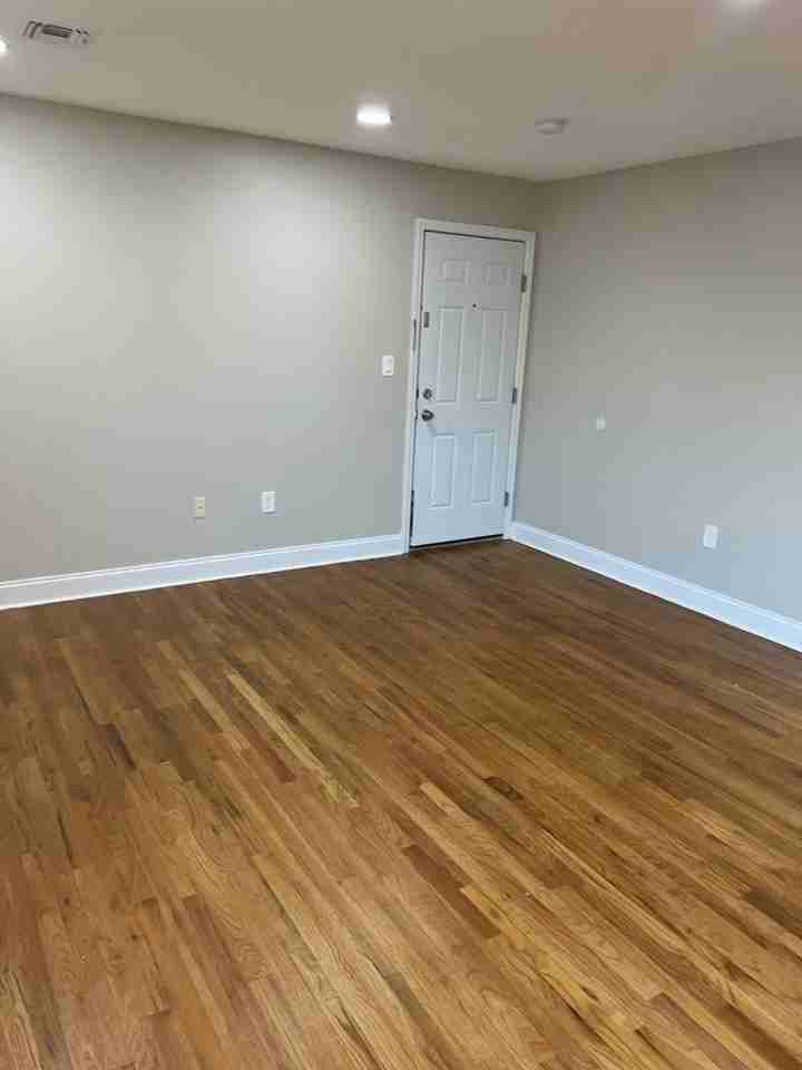 1547 Summit Ave #2 - Photo 4 of 26