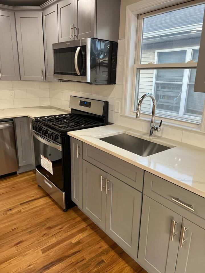 1547 Summit Ave #2 - Photo 6 of 26