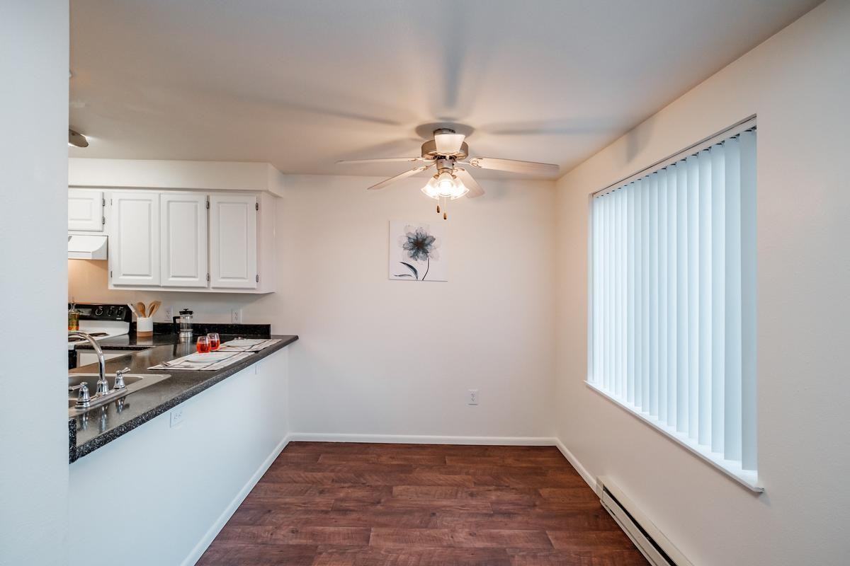 2675 Northeast Lancaster Street - Photo 6 of 27