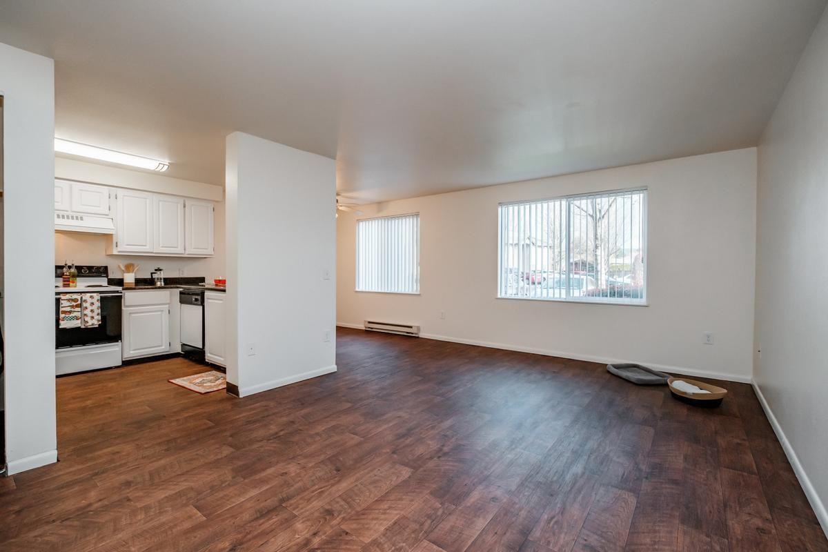 2675 Northeast Lancaster Street - Photo 3 of 27