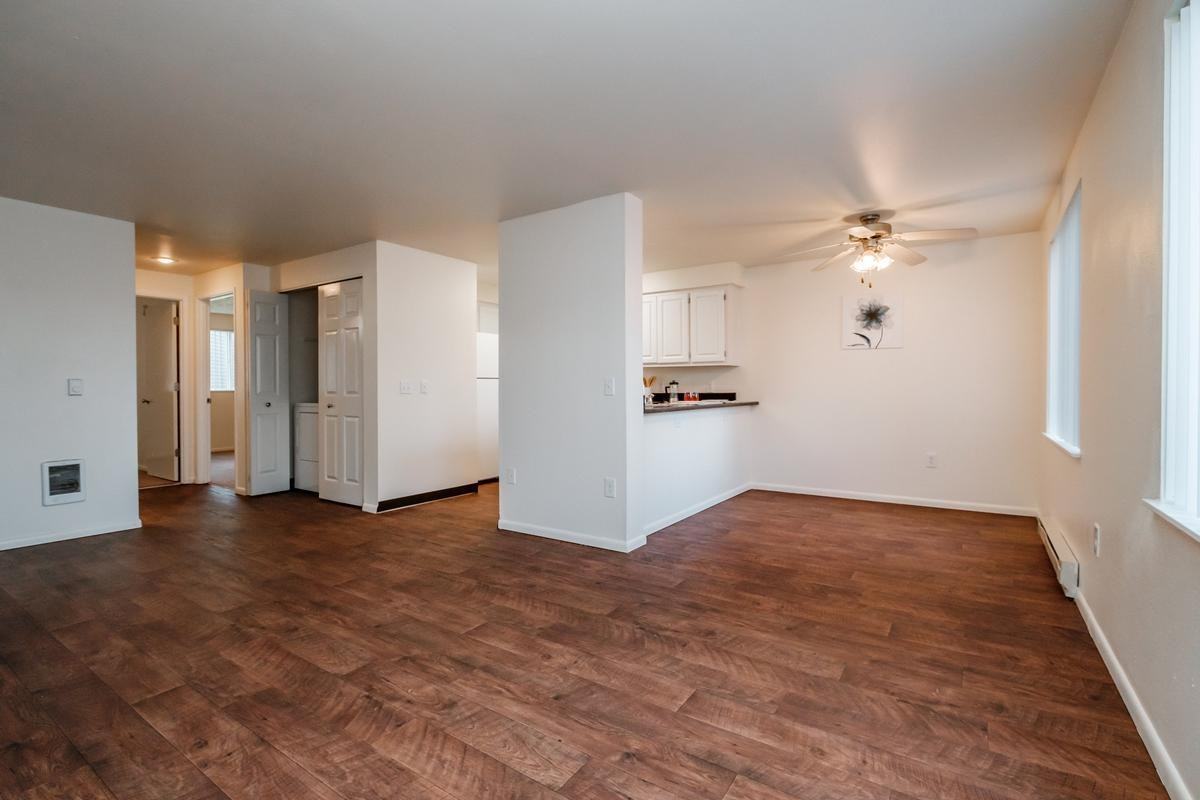 2675 Northeast Lancaster Street - Photo 4 of 27