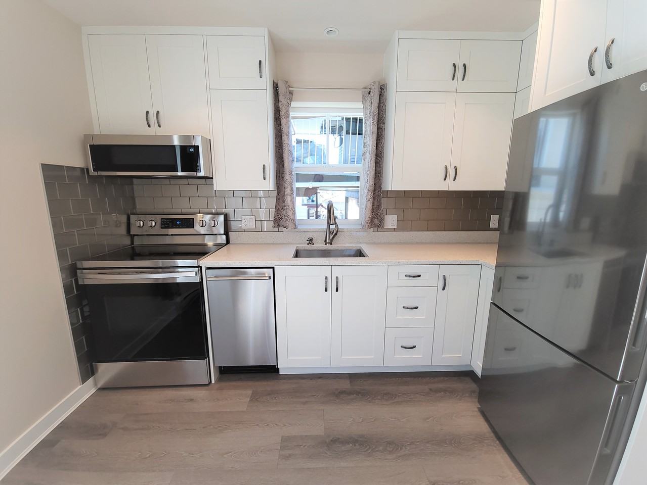 599 East 55th Avenue - Photo 2 of 20