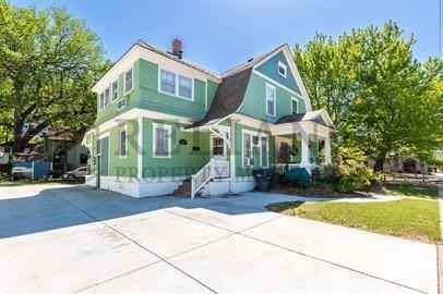 1019 W Franklin St - Photo 3 of 14