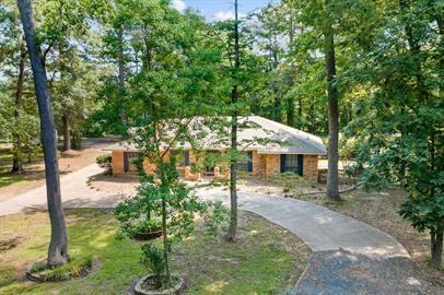 1930 Wildwood Dr - Photo 2 of 25