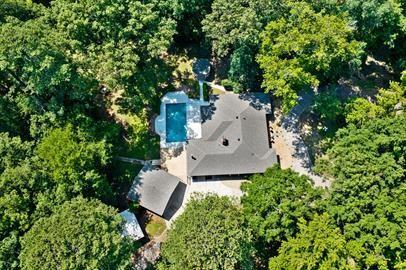 1930 Wildwood Dr - Photo 3 of 25