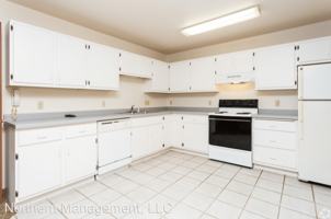 featured image of 905   1013 East Grant St.