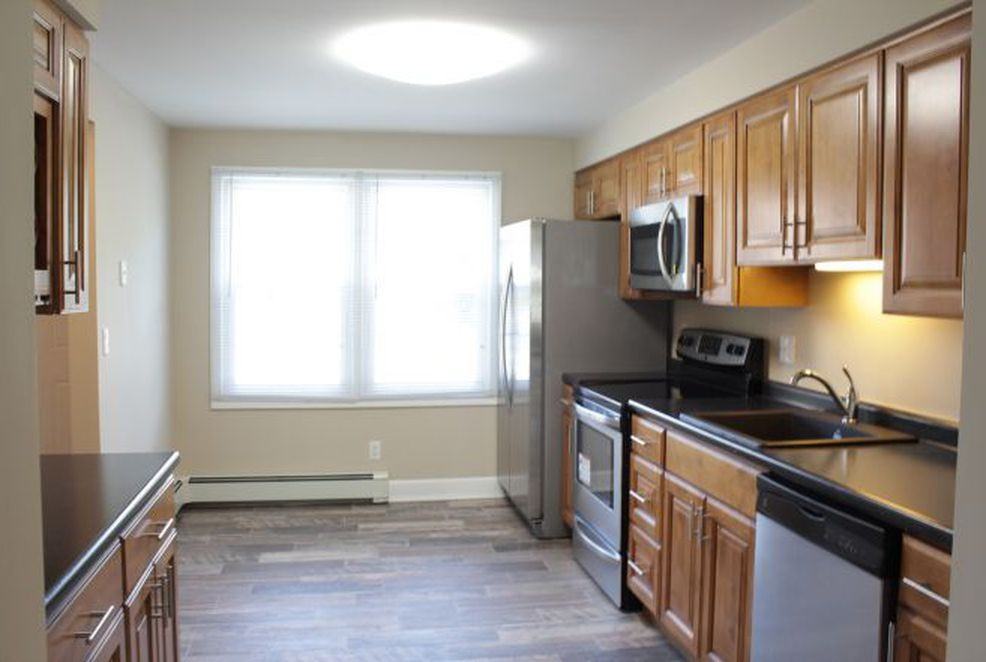 Westfield Glen - Photo 3 of 8