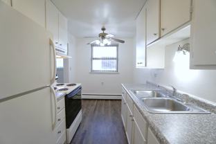 English Conway Place - Photo 1 of 1