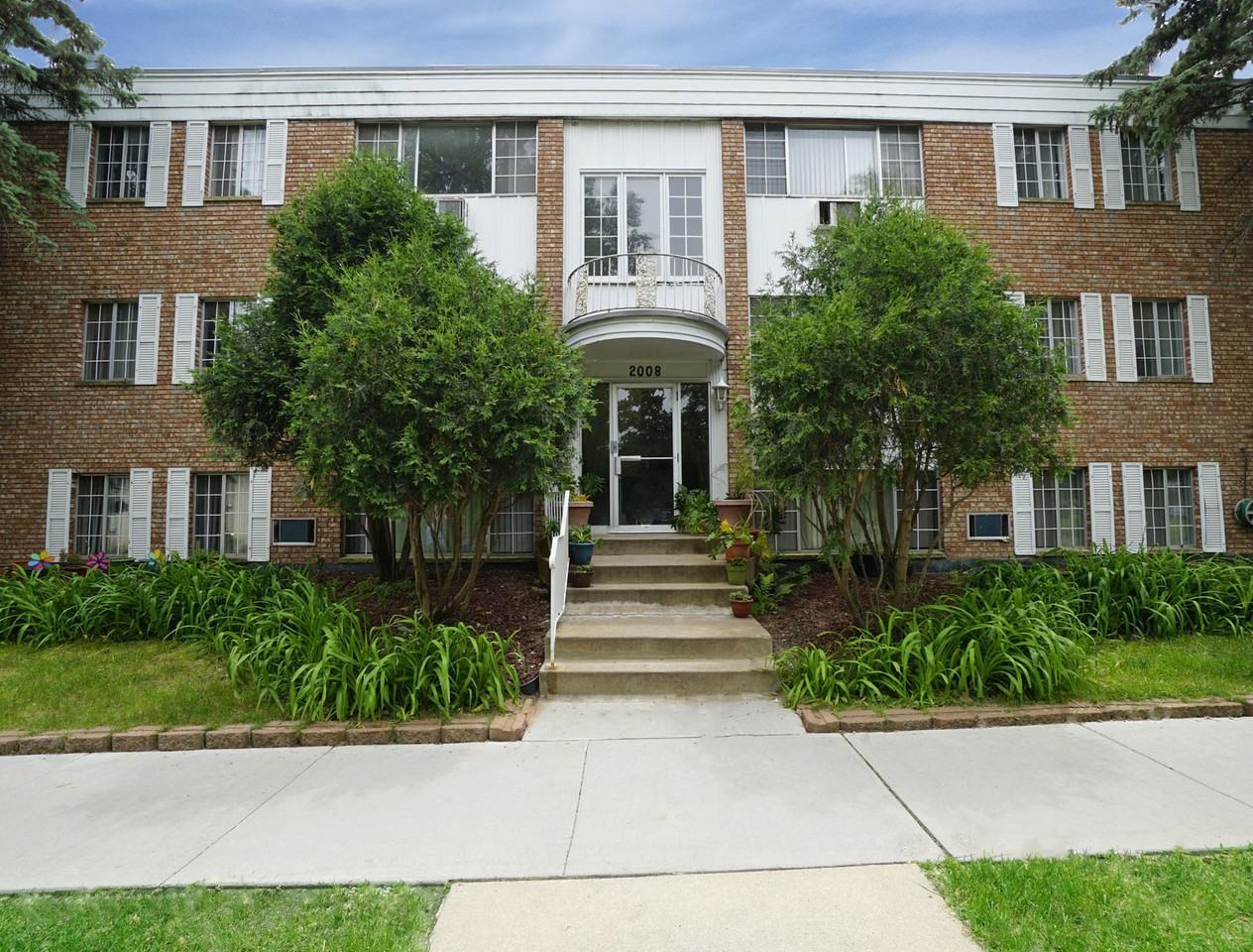 Brewster Place - Photo 6 of 32