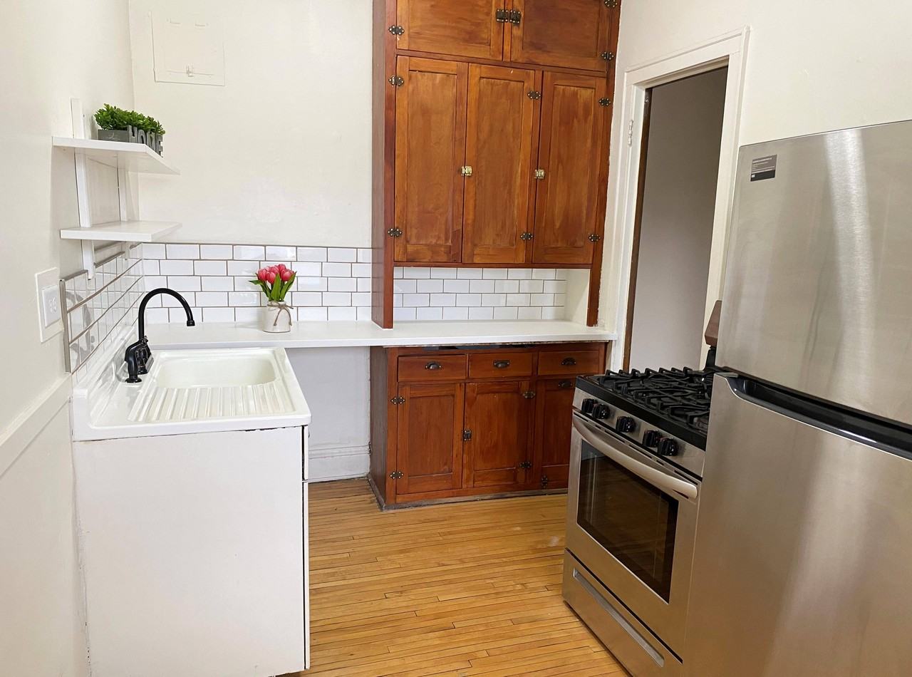 Grand and Dale Apartments - Photo 4 of 50