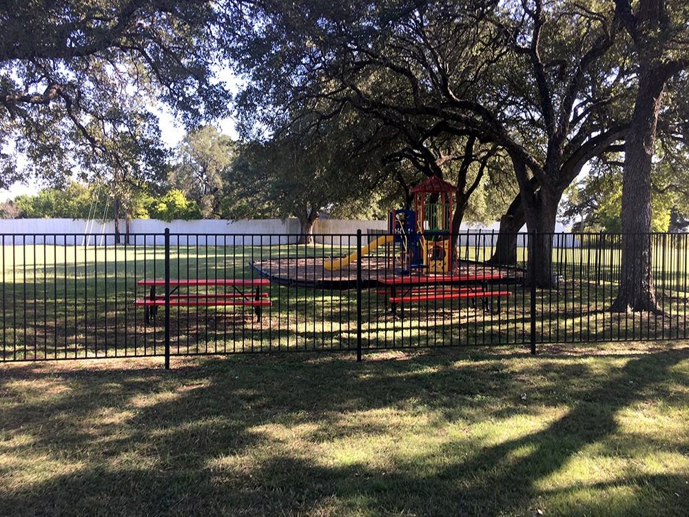 Grand Oaks At Liberty Hill - Photo 2 of 50