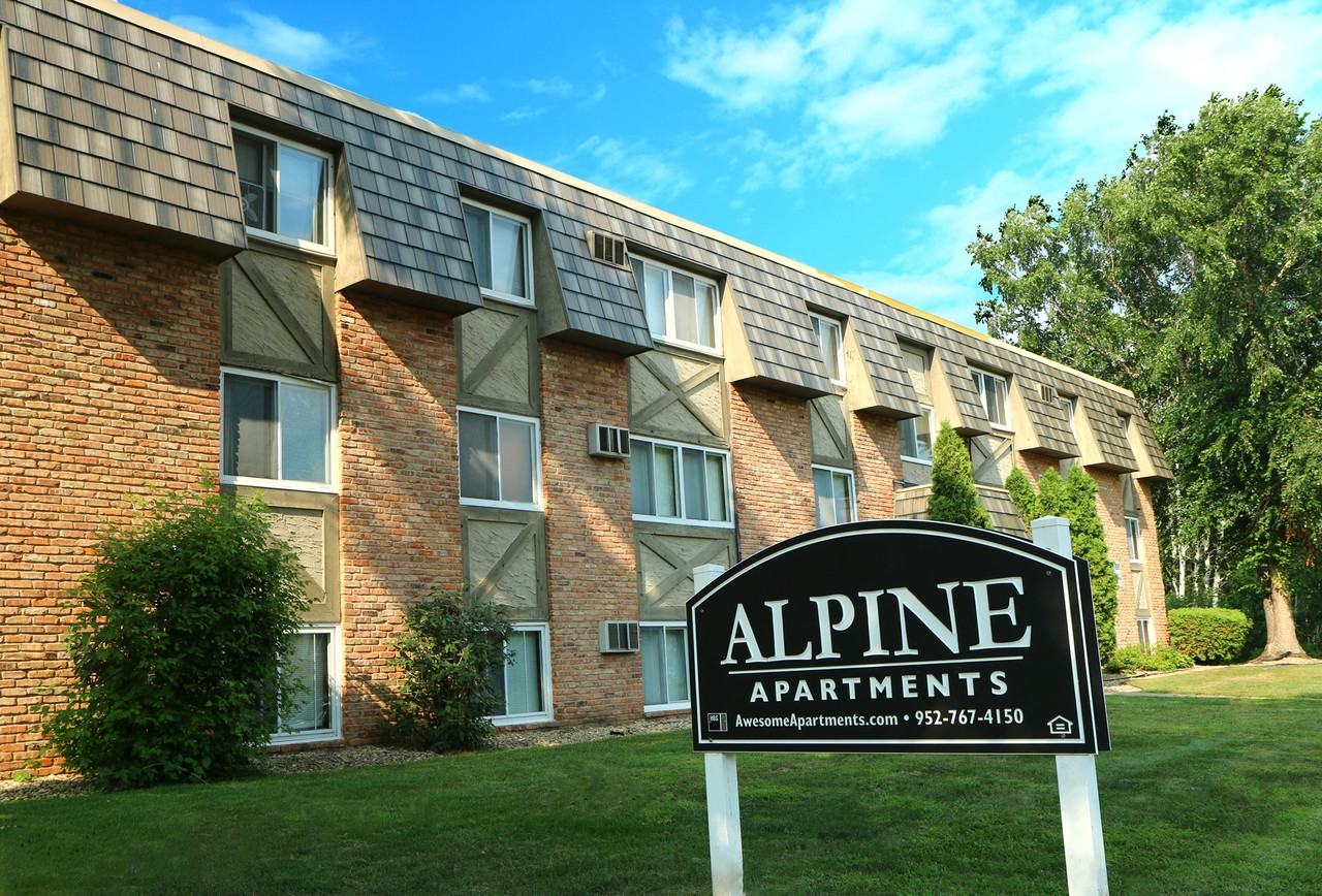Alpine Apartments - Photo 4 of 22