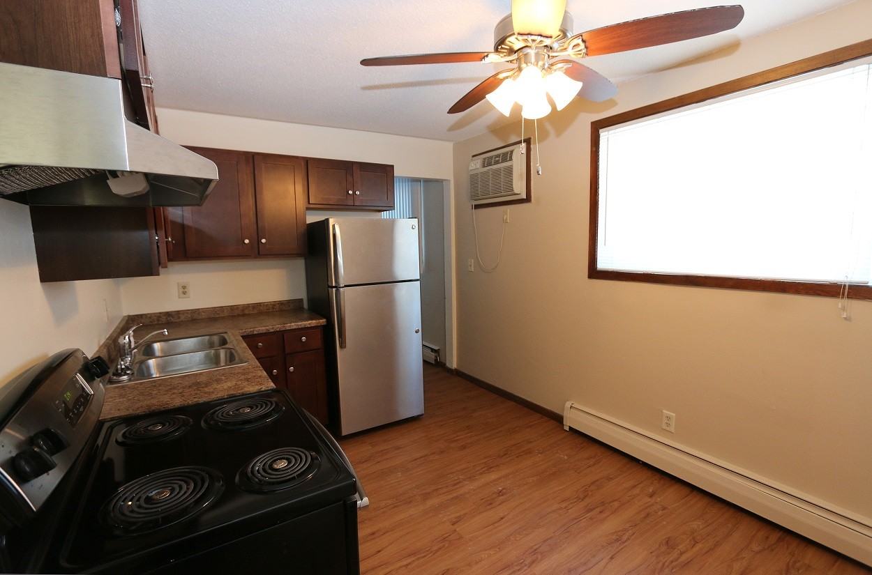 Alpine Apartments - Photo 7 of 22