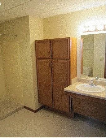 Broadview Towers - Photo 4 of 4