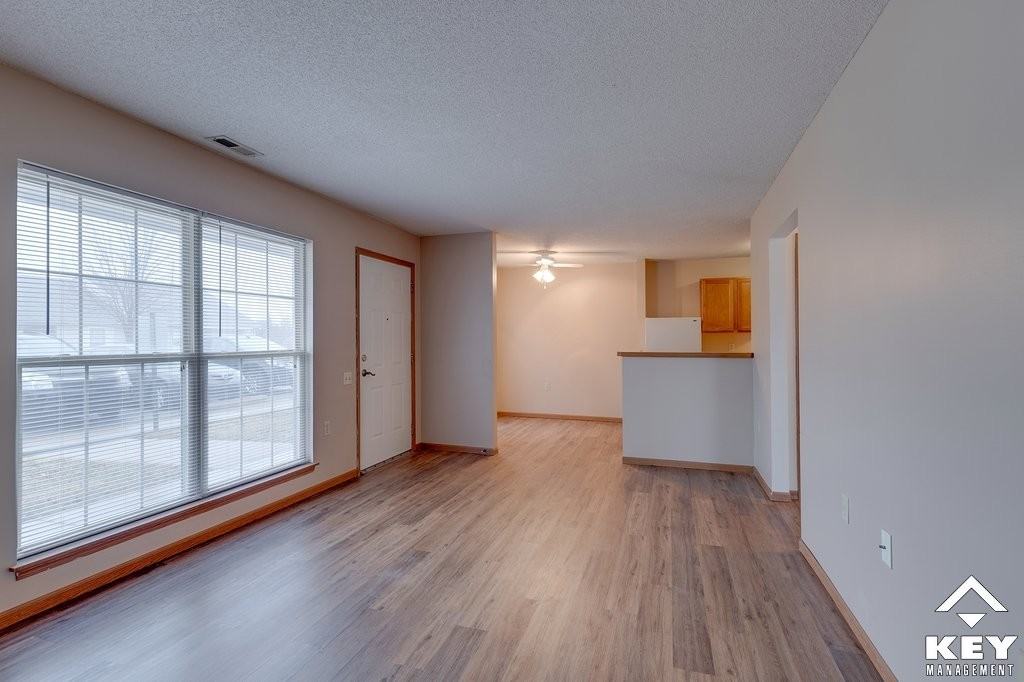 Maple Ridge Residences - Photo 4 of 17