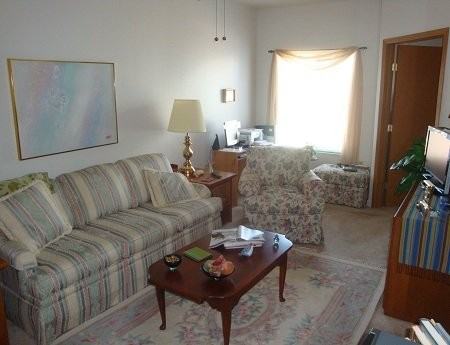 Shawnee Plaza - Photo 2 of 8