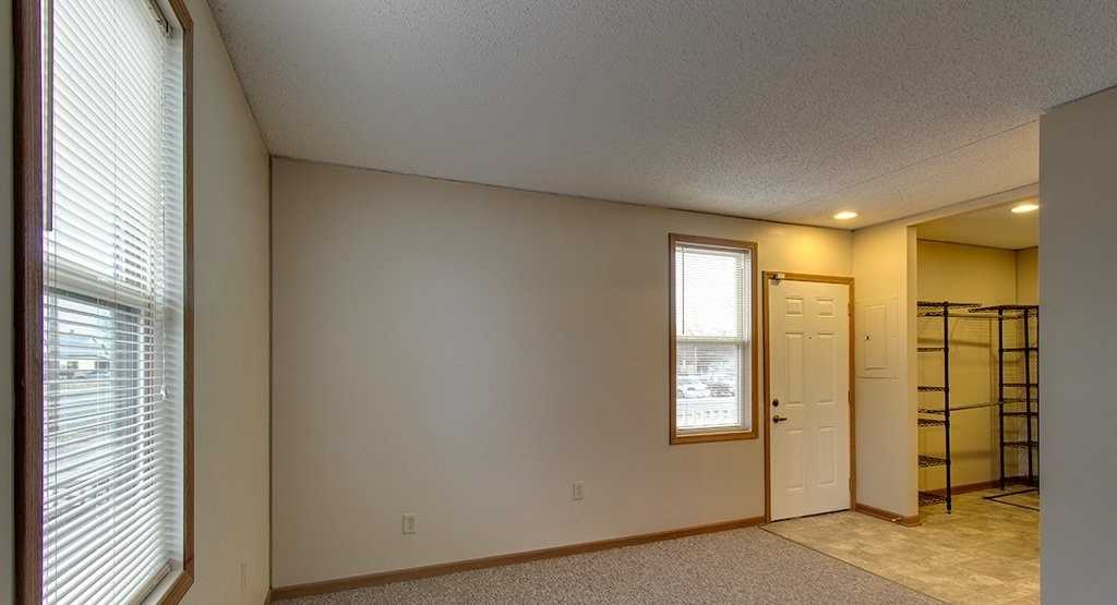 Regal Cottages - Photo 6 of 10