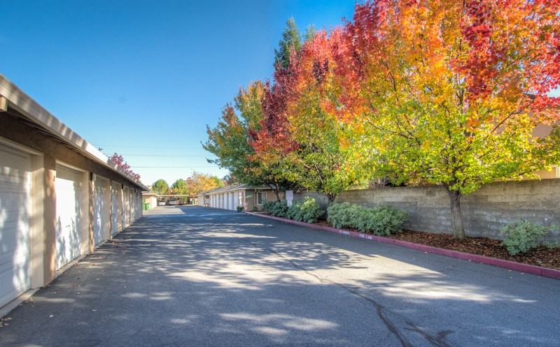 Huntington Apartments - Photo 3 of 15