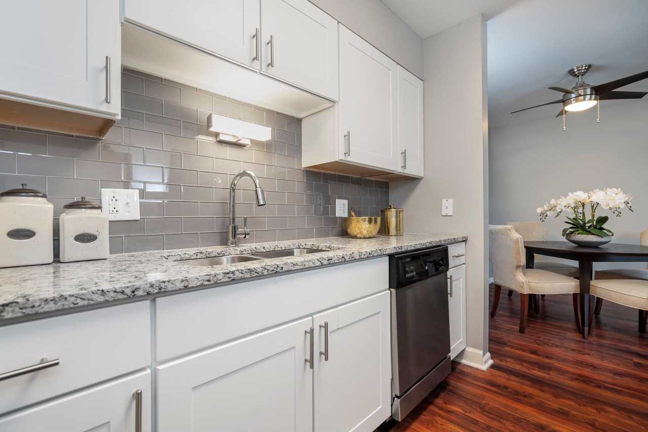 Lakeside Apartments - Photo 4 of 22