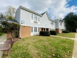 featured image of 44860 Hunting Meadows Ct