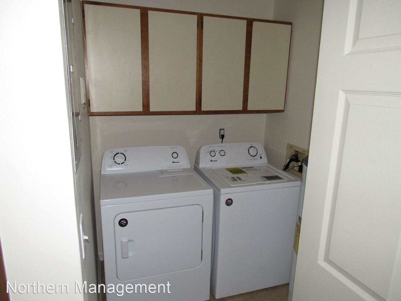 South Pine Apartments - Photo 3 of 30