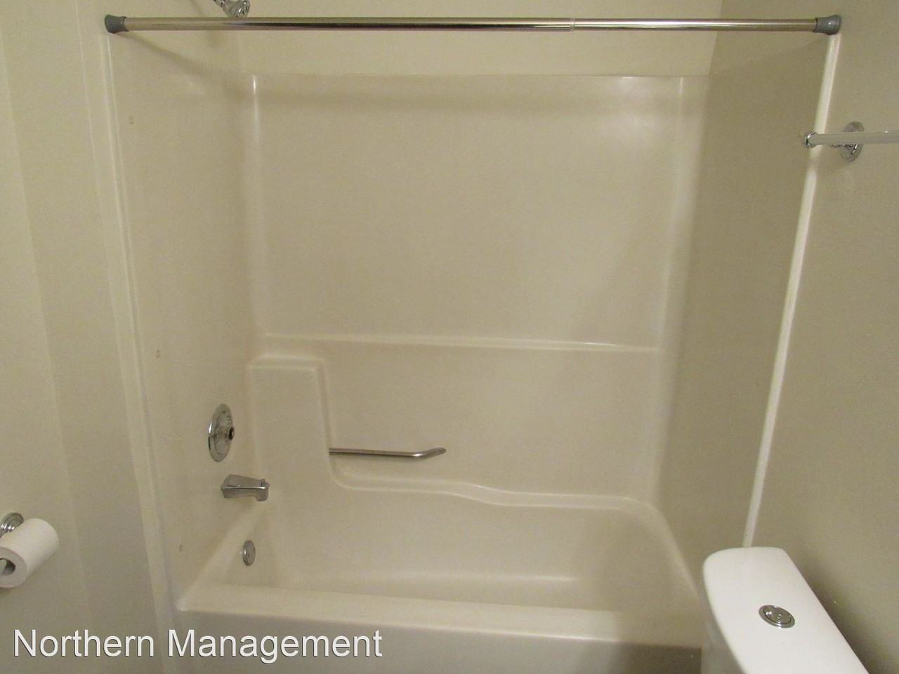 South Pine Apartments - Photo 4 of 30