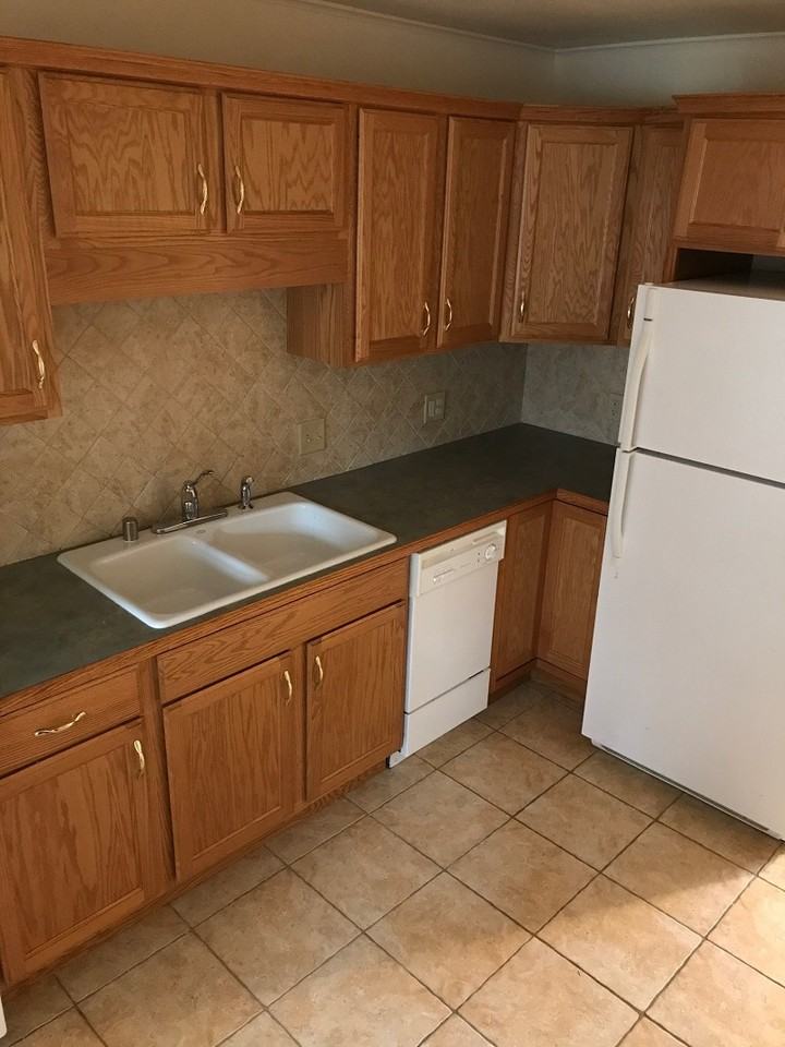 401 E. Henry Clay - Photo 5 of 8