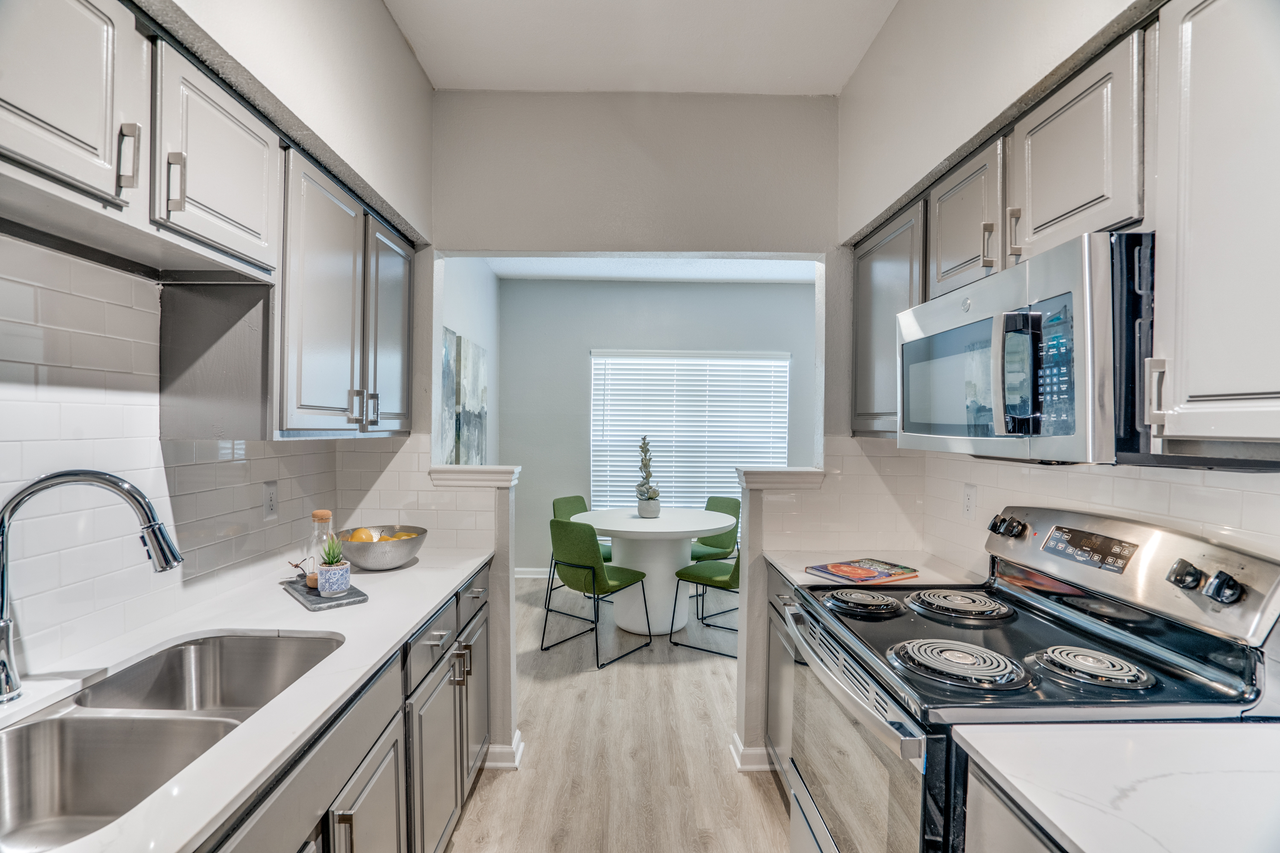 The Hathaway At Willow Bend - Photo 2 of 37