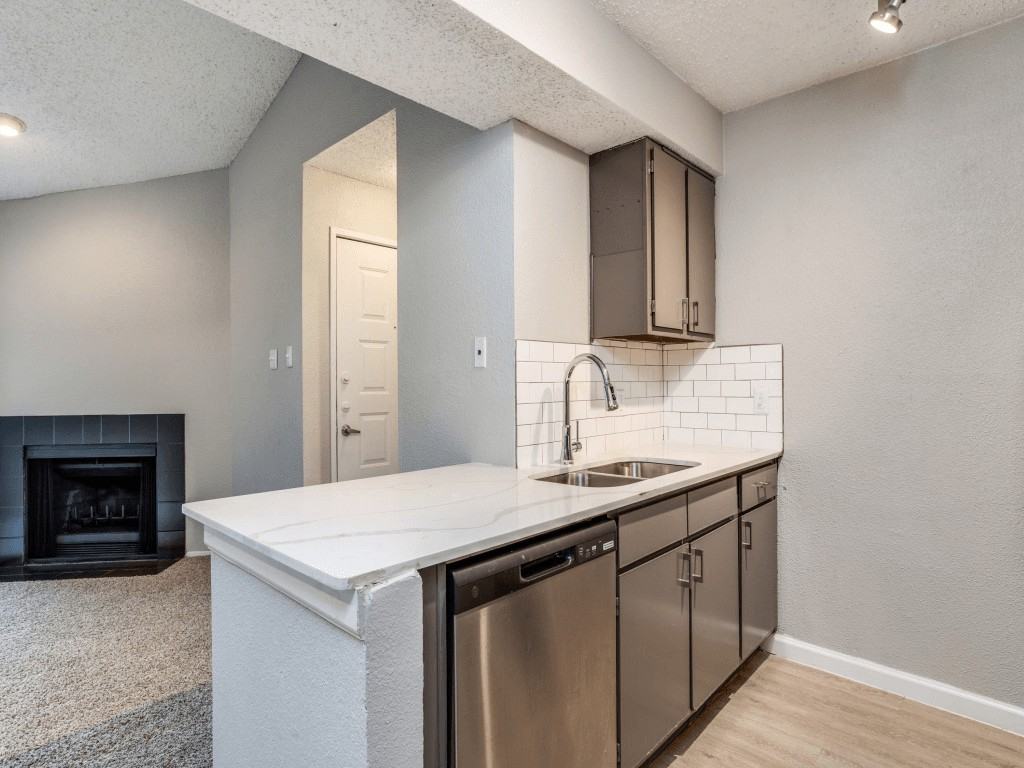 Hudson Apartments - Photo 4 of 45