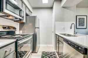 featured image of 605 N Alexander Ave