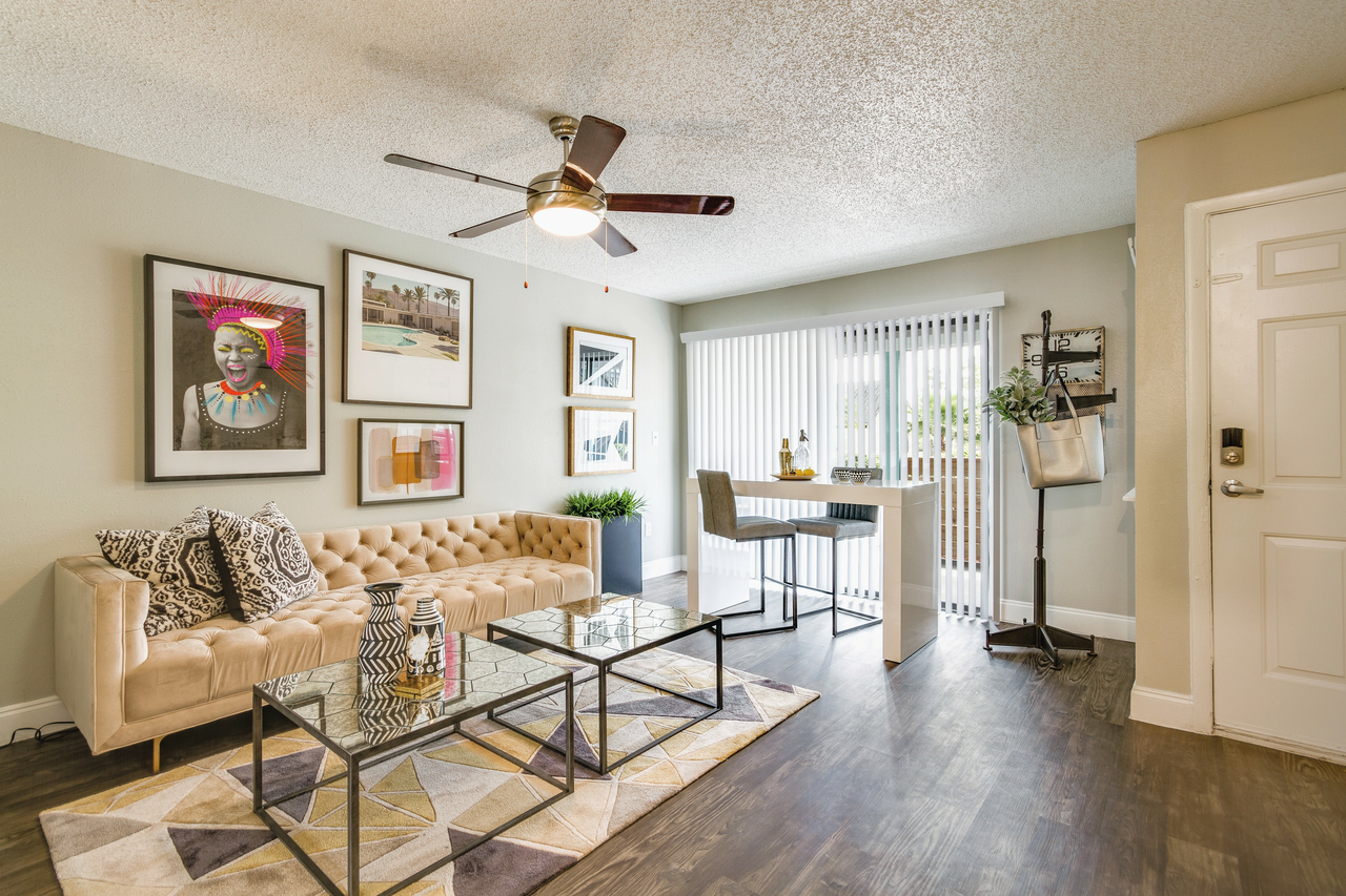 The Landing at East Mil Apartments - Photo 5 of 17