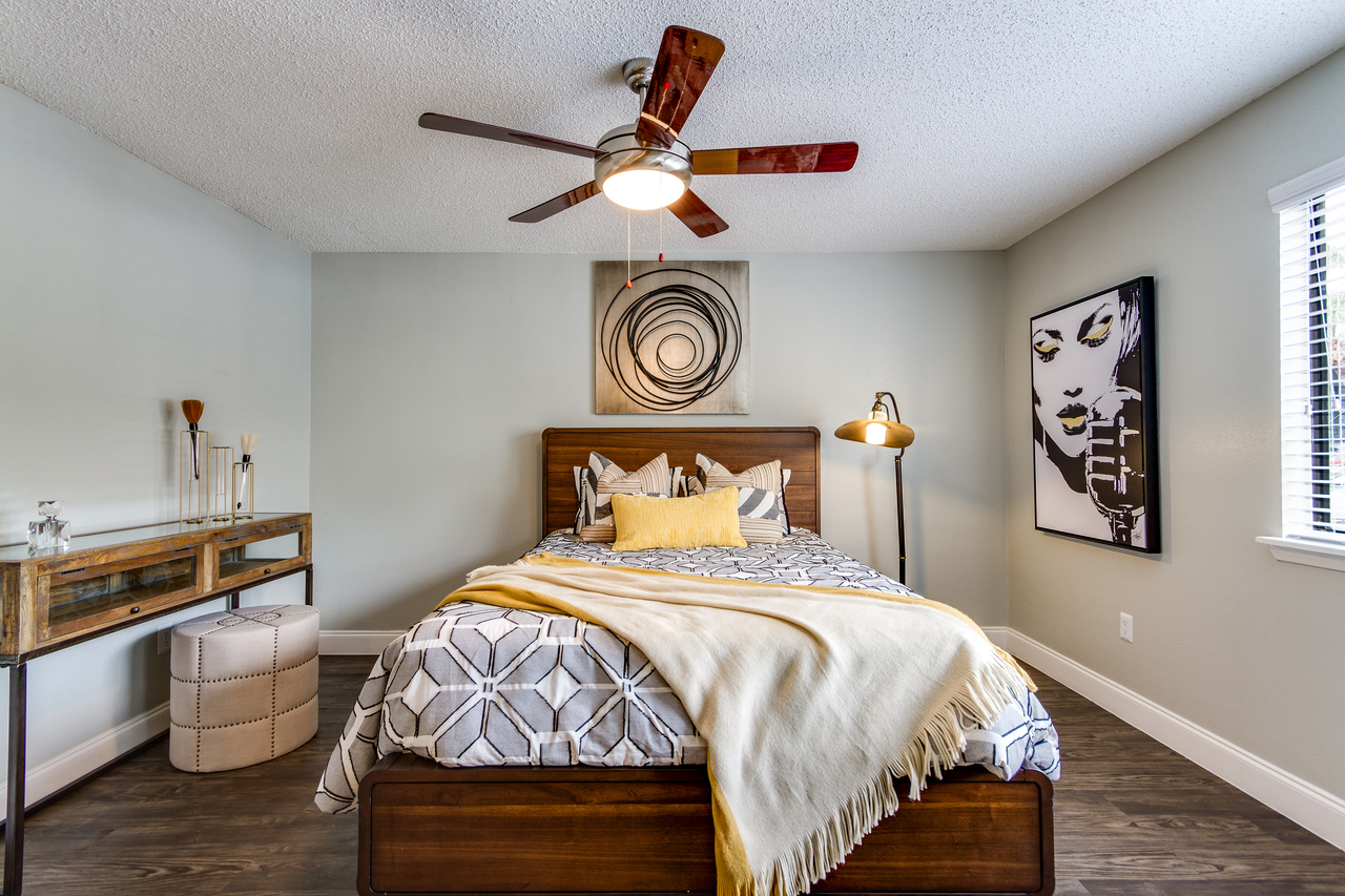 The Landing at East Mil Apartments - Photo 2 of 17