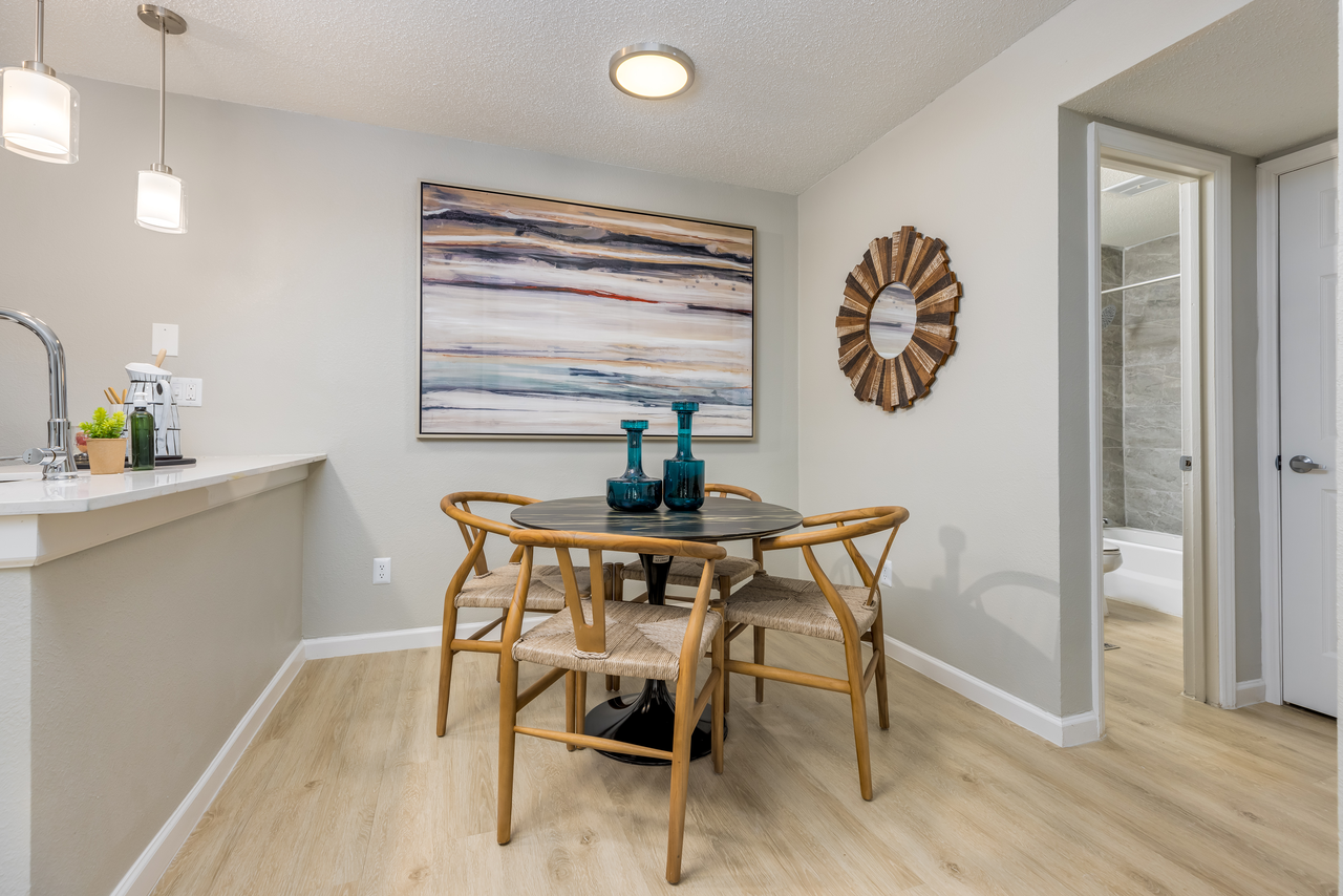 Winslow Apartments - Photo 5 of 27