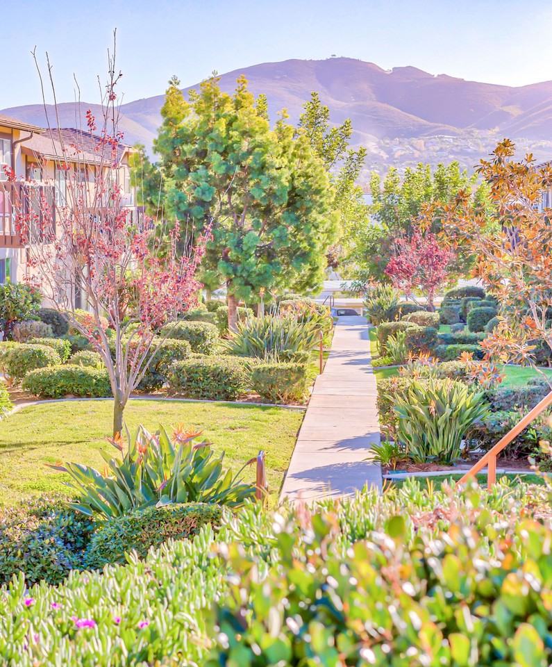 Windsor Manor Apartments - Photo 2 of 20